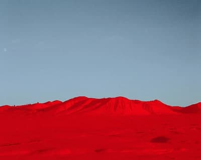 صحراء حمراء